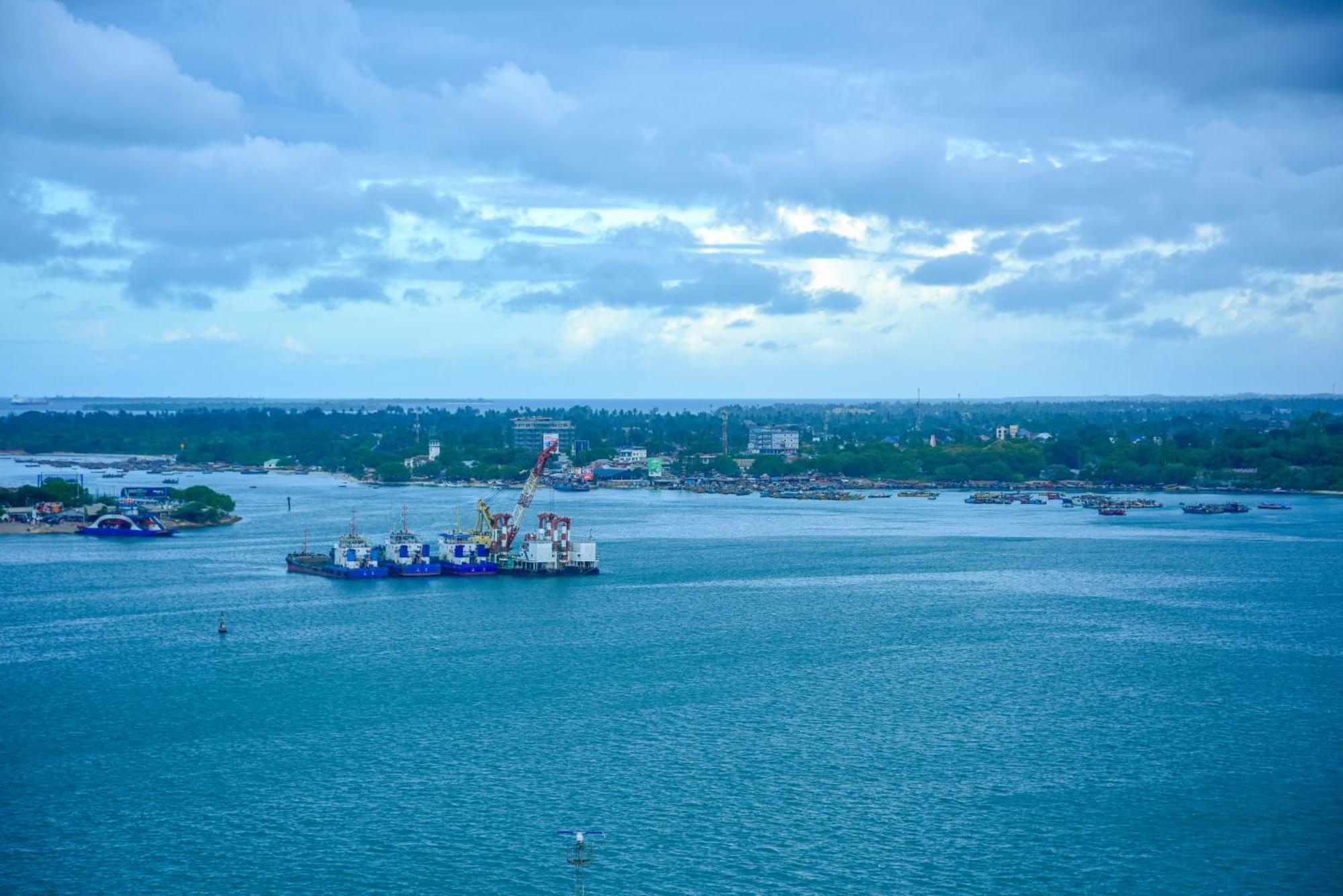 Harbour View Suites Dar es Salaam Exterior photo